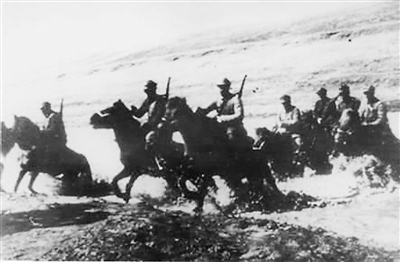 全军名头最响骑兵团大败300余日军仅用9分钟