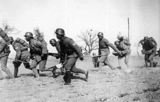 日均是一只怎样的军队