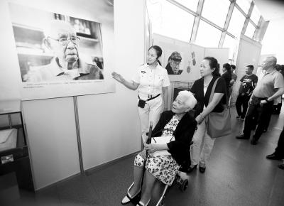 中山舰抗击日寇中6枚炮弹 弹药箱爆炸后起火